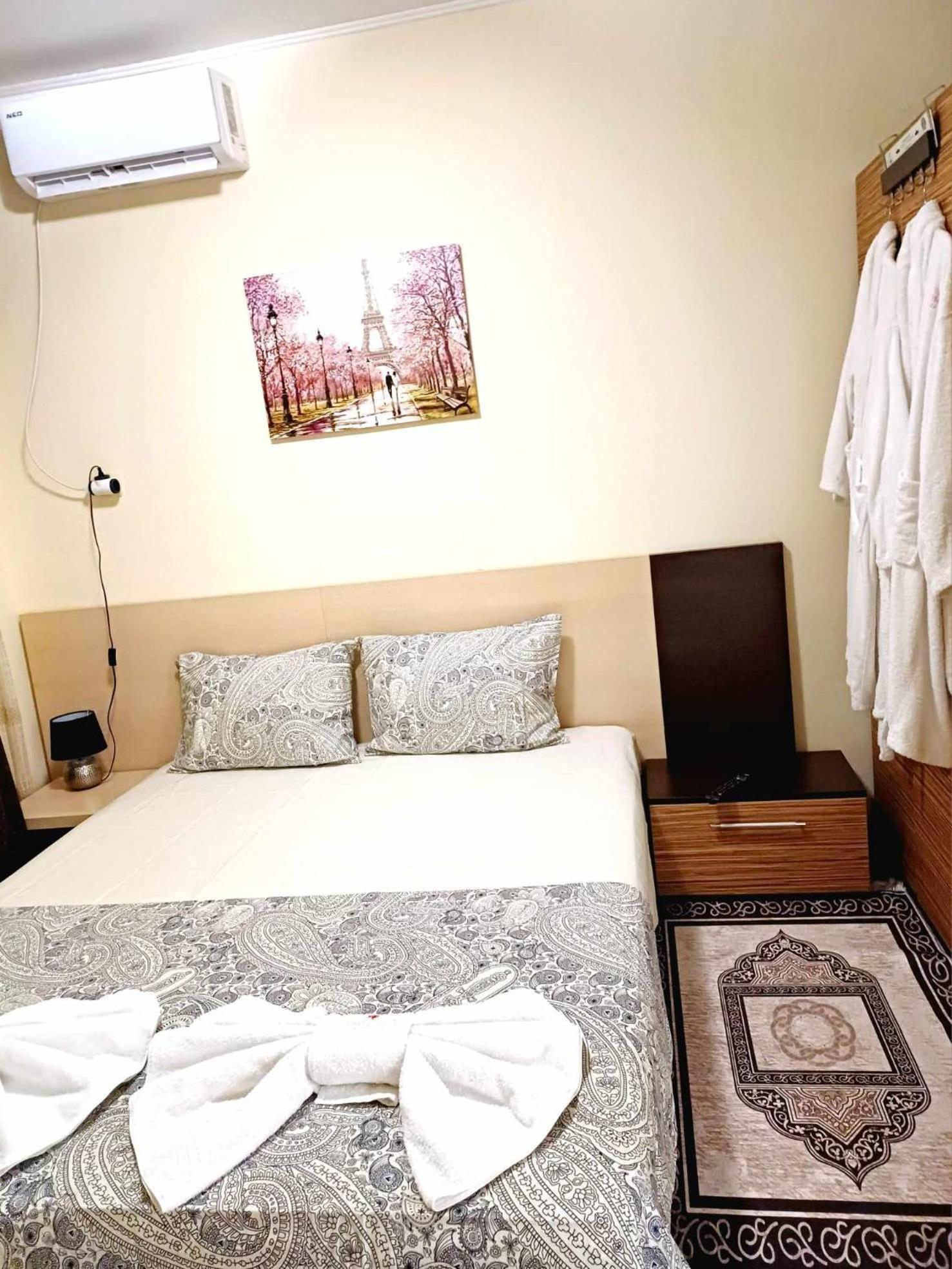 Rose & Water Guest House พาเวลบันยา ภายนอก รูปภาพ
