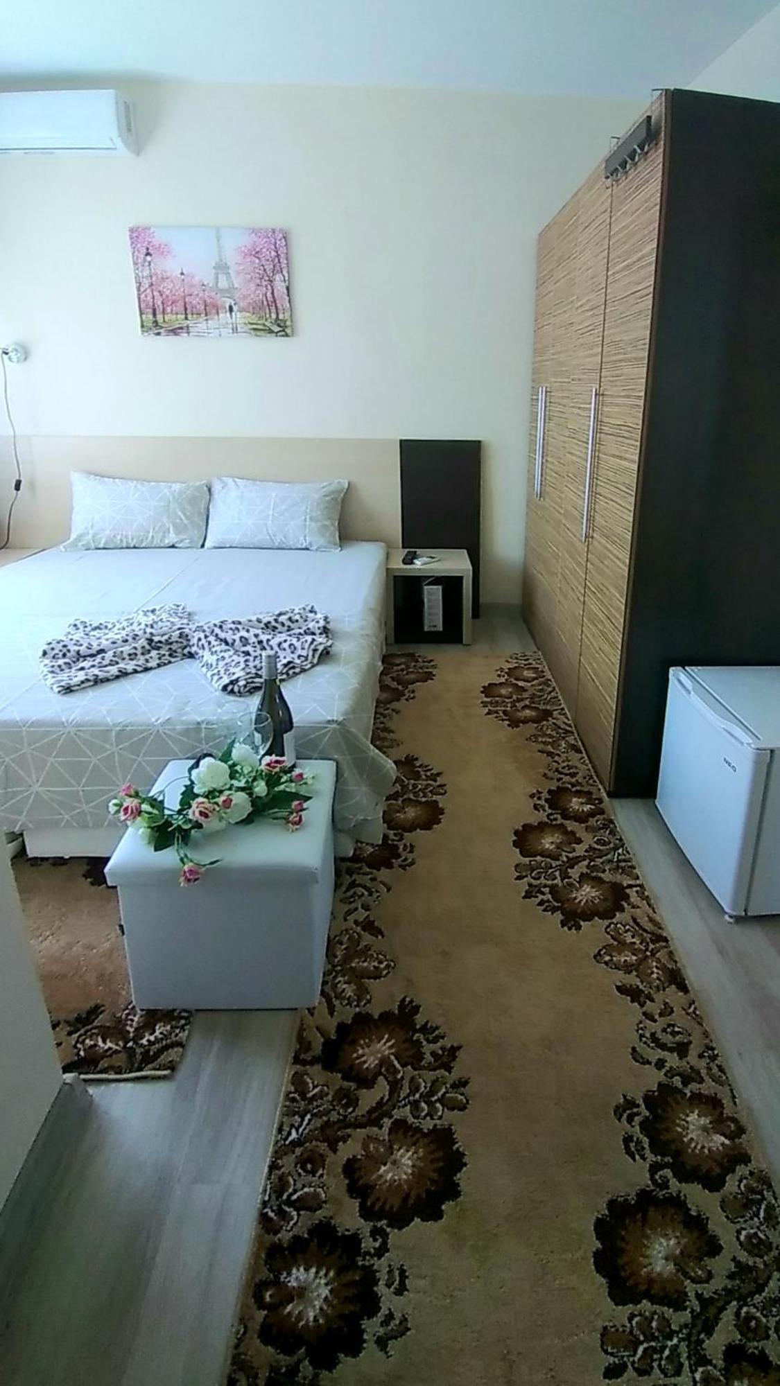 Rose & Water Guest House พาเวลบันยา ห้อง รูปภาพ