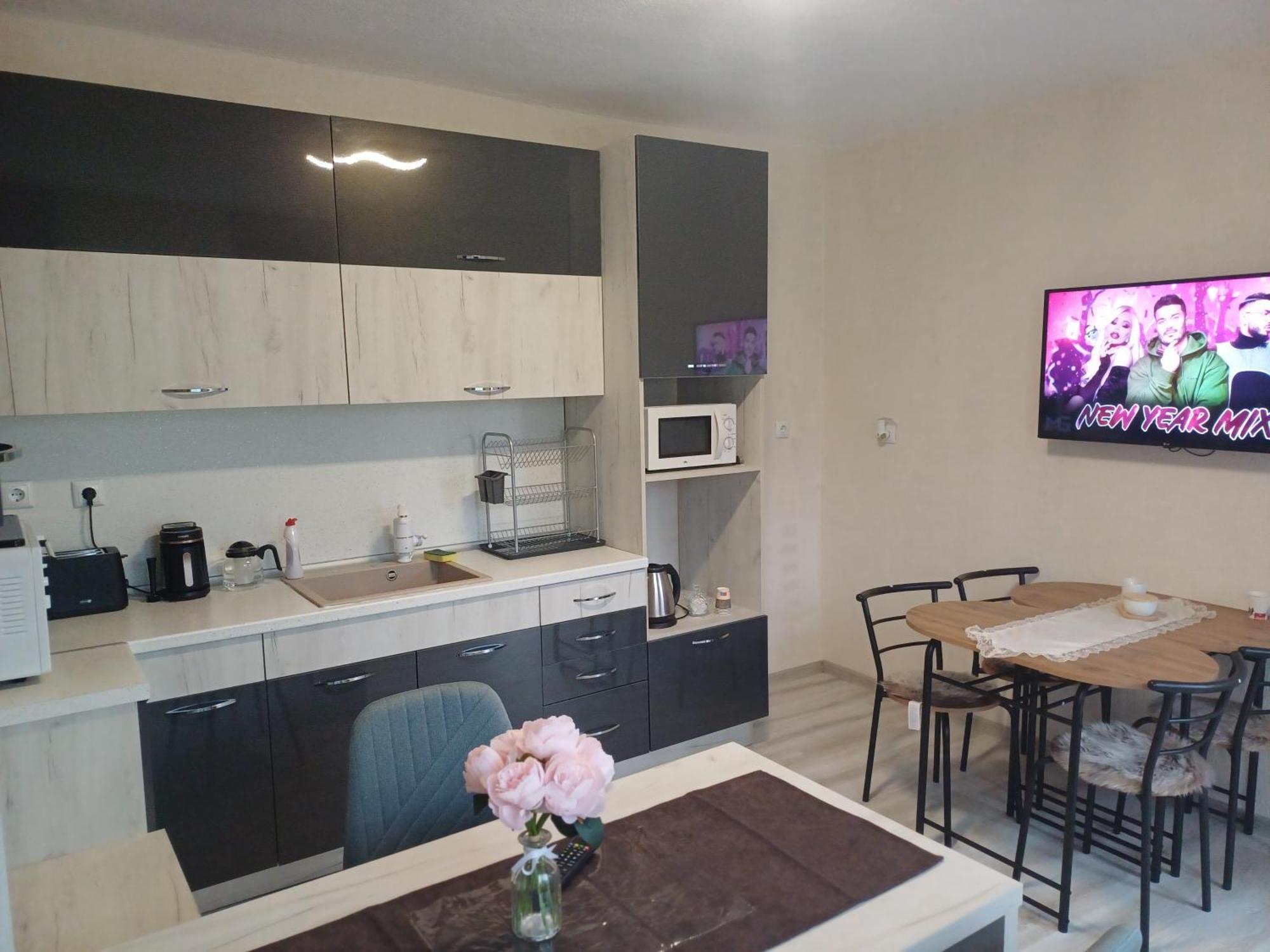 Rose & Water Guest House พาเวลบันยา ภายนอก รูปภาพ